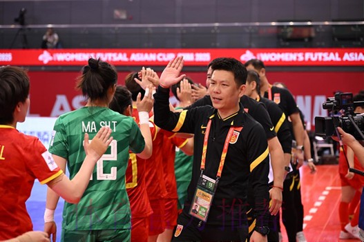 中国队2比3不敌泰国队 无缘女五亚洲杯决赛 中国队2比3不敌泰国队 无缘女五亚洲杯决赛